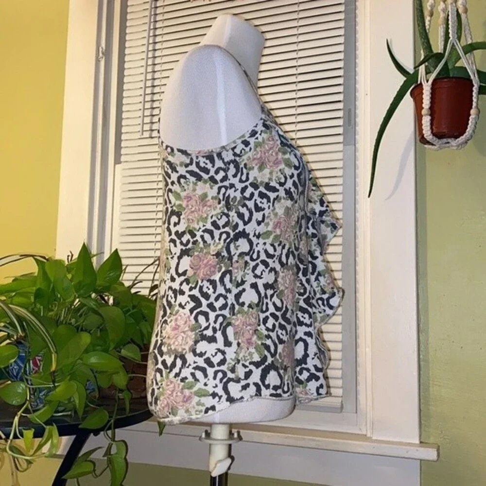 Leopard Print Tank Top with Roses - Picture 8 of 12
